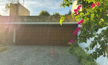 Casa en venta sobre importante lote