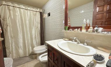 Casa en venta sobre importante lote