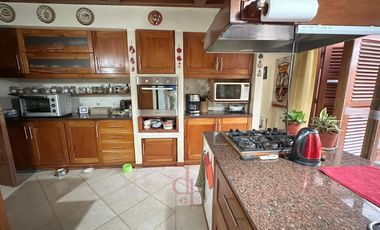 Casa en venta sobre importante lote