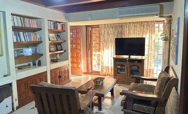 Casa en venta sobre importante lote