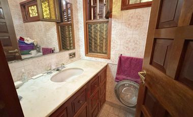 Casa en venta sobre importante lote