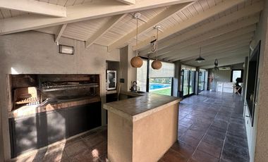 CASA EN VENTA LOS OMBÚES DE HUDSON