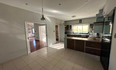 CASA EN VENTA LOS OMBÚES DE HUDSON
