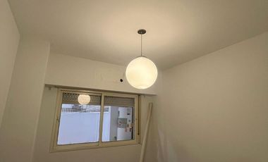 Departamento en  alquiler frente a plaza Flores
