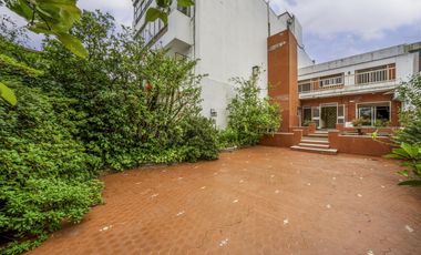 Pringles 1400, Casa con Fondo en Lote Propio con Jardín en Palermo