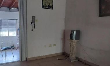Casa multifamiliar en venta - 5 Dormitorios 2 Baños - 300Mts2 - Don Bosco