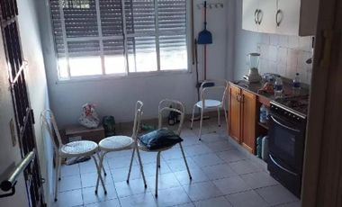 Casa multifamiliar en venta - 5 Dormitorios 2 Baños - 300Mts2 - Don Bosco