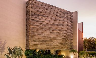 Casa en venta en Yucatan Country Club dentro de  privada Tumin