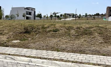 Terrenos contiguos en Venta en Parque Adara