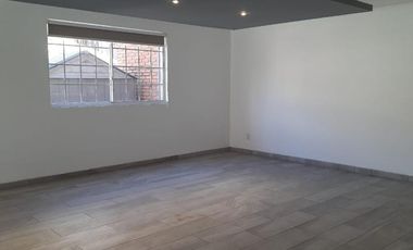 Casa en Renta, Tecamachalco En Cerrada, Bien Ubicada y Remodelada