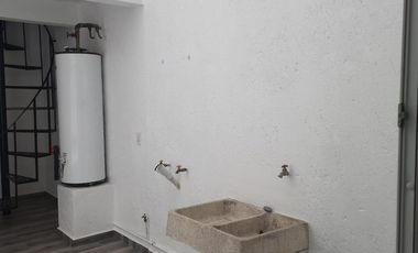 Casa en Renta, Tecamachalco En Cerrada, Bien Ubicada y Remodelada