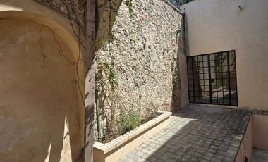 Casa semiamueblada en renta en el Centro a cuadras del centro Histórico