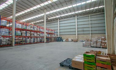 Bodega industrial en venta a un lado del Aeropuerto