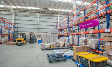 Bodega industrial en venta a un lado del Aeropuerto