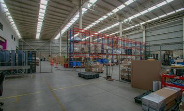Bodega industrial en venta a un lado del Aeropuerto