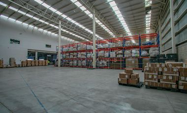 Bodega industrial en venta a un lado del Aeropuerto