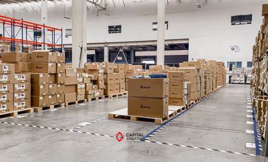 Bodega industrial en venta a un lado del Aeropuerto
