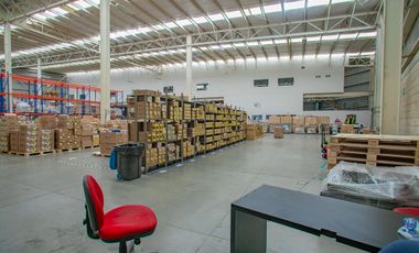 Bodega industrial en venta a un lado del Aeropuerto