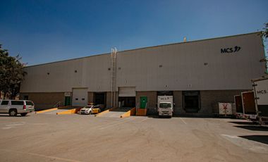 Bodega industrial en venta a un lado del Aeropuerto