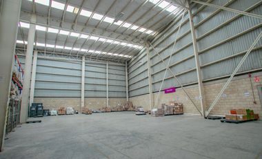 Bodega industrial en venta a un lado del Aeropuerto