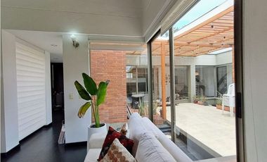 SE VENDE CASA EN CAJICA