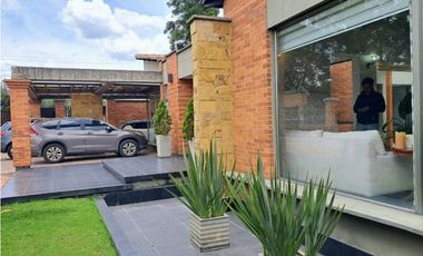 SE VENDE CASA EN CAJICA