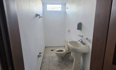 📌Renta de edificio en esquina, céntrico para oficinas