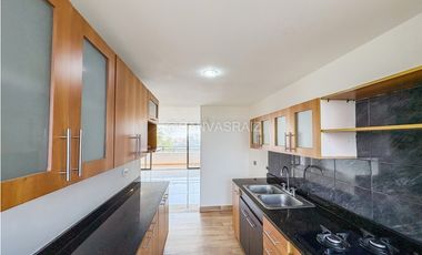 Apartamento en El Poblado con Vista