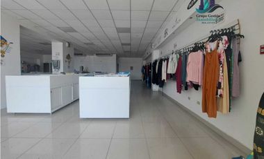 ALQUILER LOCAL 241M2 EN LA 24 DICIEMBRE TOCUMEN KAF