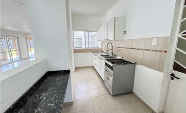 Vendemos hermosa propiedad en calle Blas Parera.