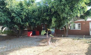 Edificio  en Lomas de Zompantle Cuernavaca - CRB-1158-Ed#