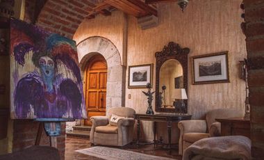 RESIDENCIA EN EXCLUSIVO FRACCIONAMIENTO