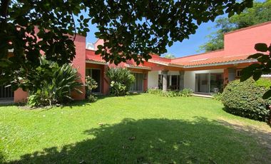 Casa en Fraccionamiento en Kloster Sumiya Jiutepec - CRB-1151-Fr#