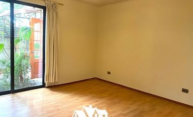 Casa en Venta en El Nocedal 7100