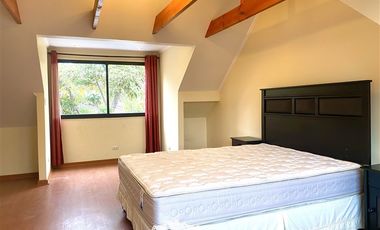 Casa en Venta en El Nocedal 7100