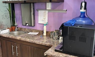 Local Comercial en Venta en Derecho de llaves de una ATRACTIVA CAFETERÍA. Excelente Localización... En Providencia.