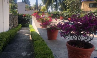 Condominio de 4 casas con alberca en Lomas de Cortes Cuernavaca Morelos