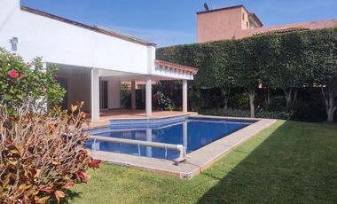 Casa en Fraccionamiento en Kloster Sumiya Jiutepec - SOR-415-Fr*