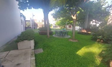 Casa en Fraccionamiento en Paraíso Country Club Emiliano Zapata - LLR-139-Fr