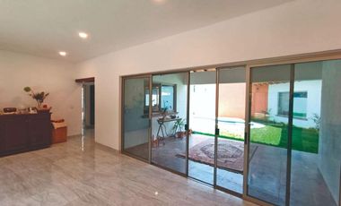 Casa en Fraccionamiento en Sumiya Jiutepec - LLR-113-Fr