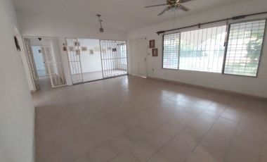 Casa en Fraccionamiento en Sumiya Jiutepec - LLR-97-Fr