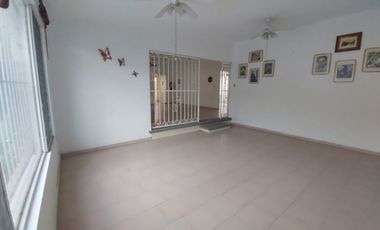 Casa en Fraccionamiento en Sumiya Jiutepec - LLR-97-Fr
