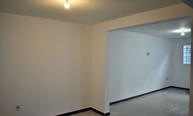 Casa con 4 habitaciones en Fraccionamiento con vigilancia en Lomas Palmira Jiutepec Morelos