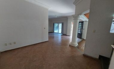 Casa Sola en Lomas de Cortes Cuernavaca - LLR-130-Cs