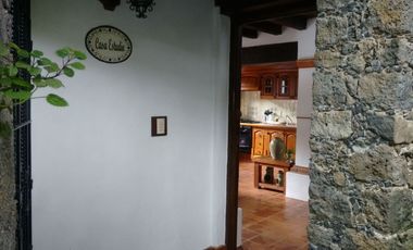 PROPIEDAD EN COLONIA DEL BOSQUE EN CUERNAVACA MORELOS CON JARDÍN PRIVADO Y VIGILANCIA