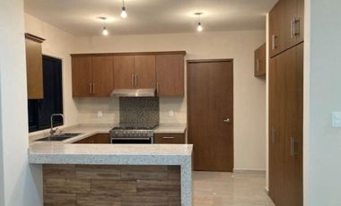 CASA NUEVA EN LOMAS DE LA SELVA CON SEGURIDAD, 4 HABITACIONES UNA EN PB, ALBERCA