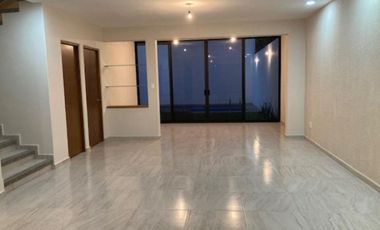 CASA NUEVA EN LOMAS DE LA SELVA CON SEGURIDAD, 4 HABITACIONES UNA EN PB, ALBERCA
