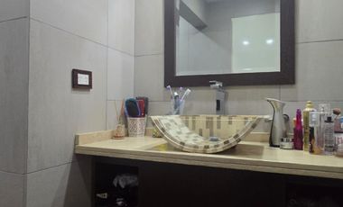 Excelente Casa 4 amb, Jardin,quincho, coch, Lanús.