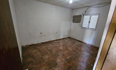 CASA 2 DORMITORIOS COCHERA Y PATIO en SANTO TOMÉ