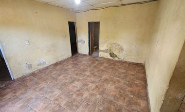 CASA 2 DORMITORIOS COCHERA Y PATIO en SANTO TOMÉ